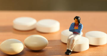 骨粗鬆症に女性ホルモンは使わないほうがいい？米国内科学会の推奨の写真